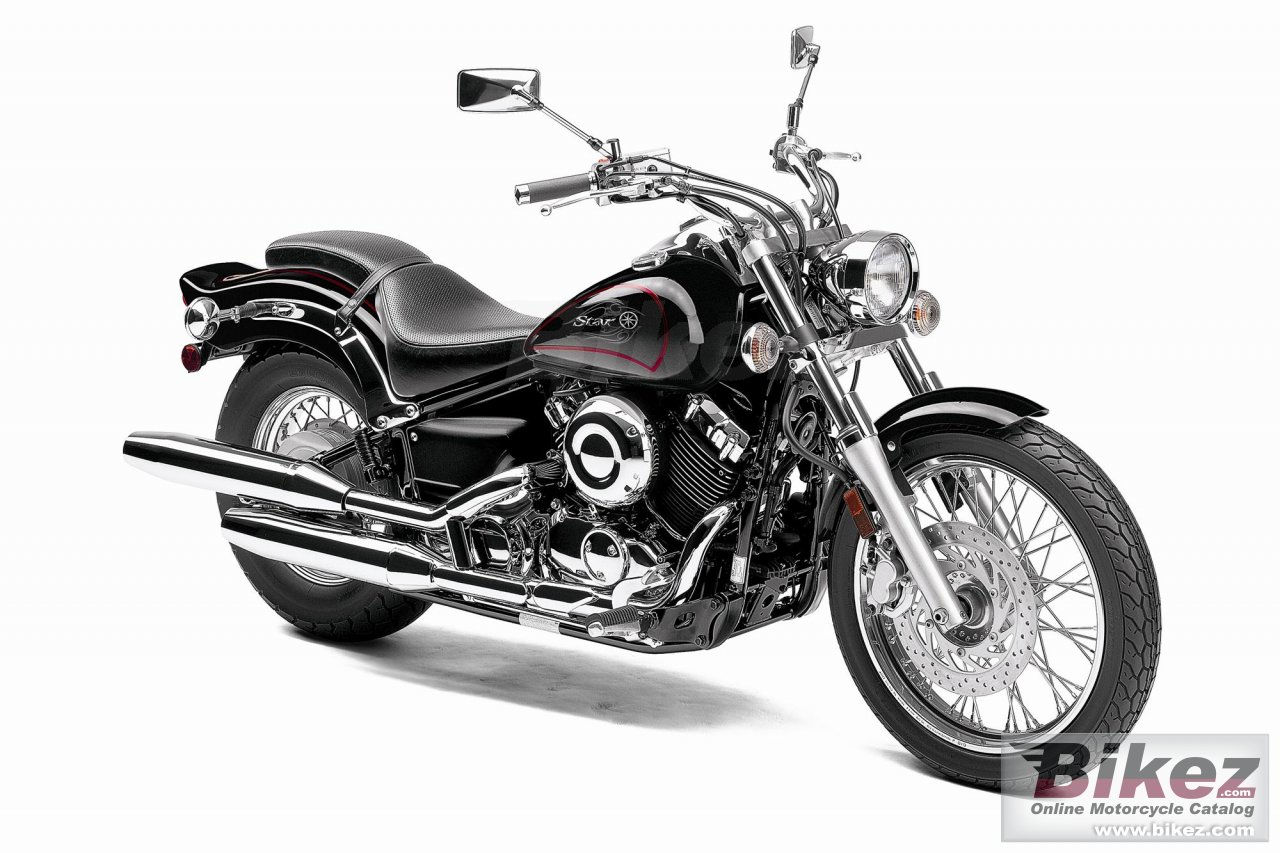Big Yamaha v star custom picture and wallpaper from Bikez.com